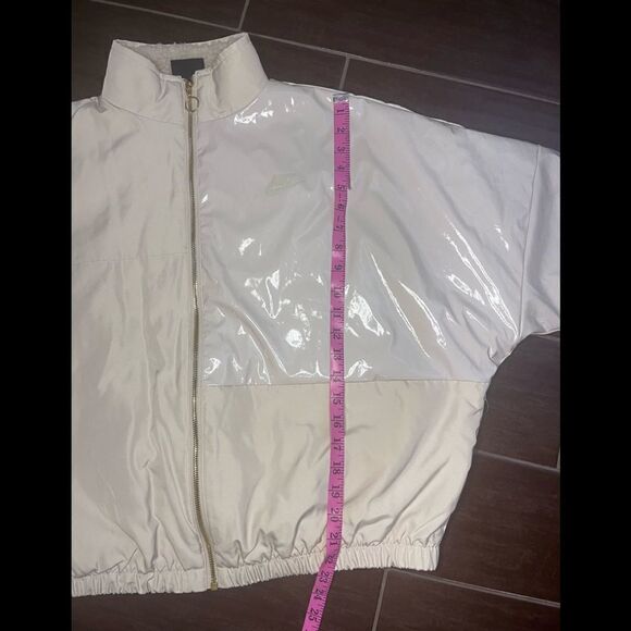 Nike Icon Clash Synthetic Fill Jacket Oatmeal  sz medium - Picture 13 of 14